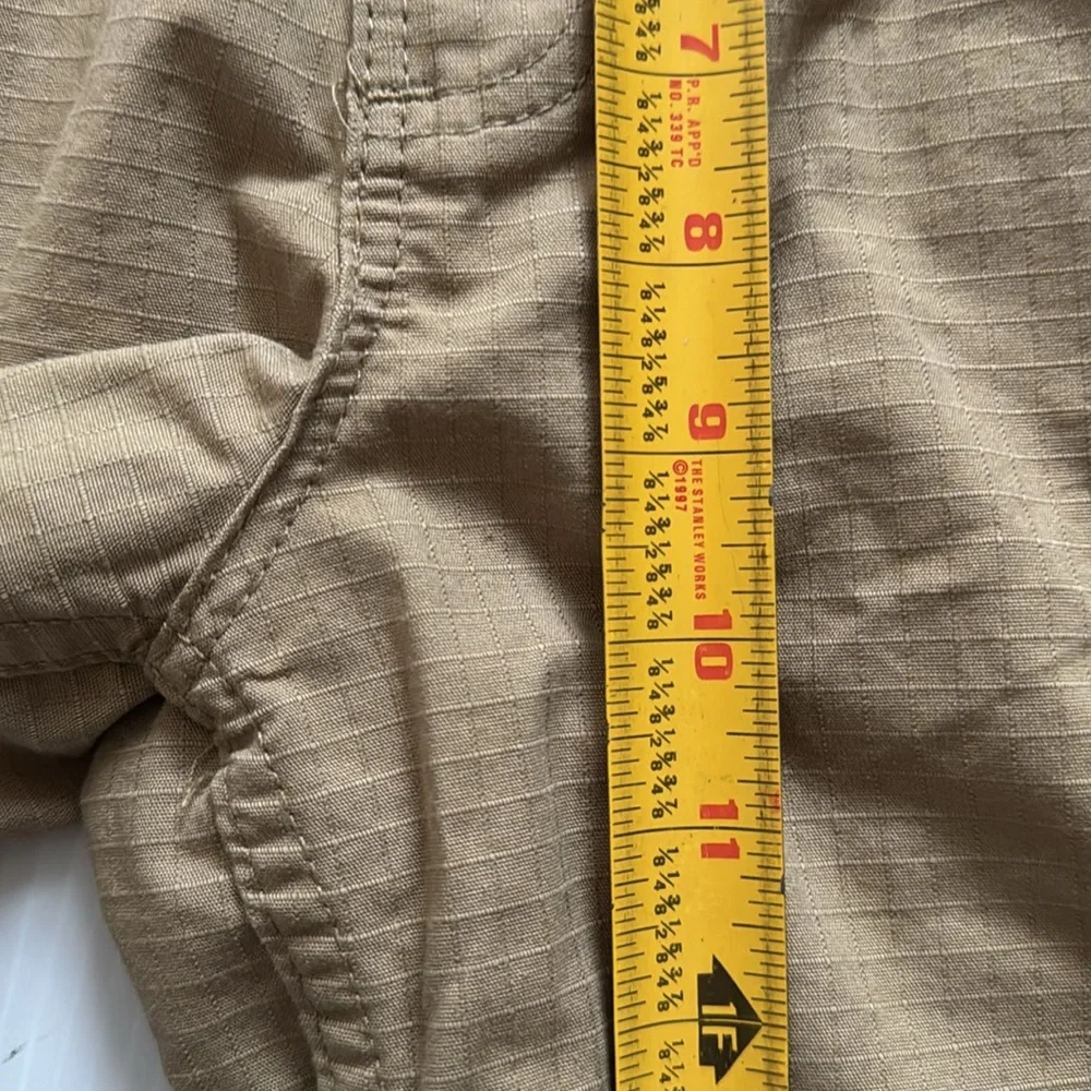 Carhartt NWOT Relaxed Fit Force Broxton Tan - khaki Cargo shorts. Men’s size 30